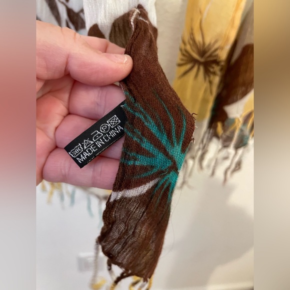 Vintage Style Brown, yellow and turquoise soft flowy floral scarf 100% viscose - Picture 4 of 6
